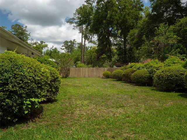 821 NW 20TH TERRACE, Gainesville, FL 32603