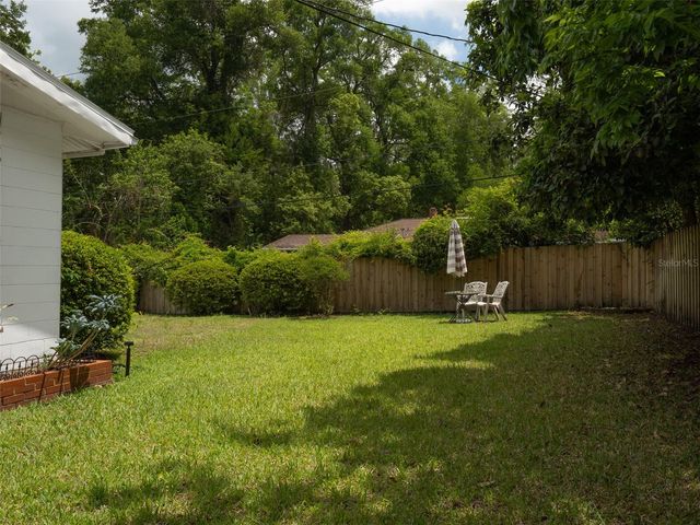 821 NW 20TH TERRACE, Gainesville, FL 32603