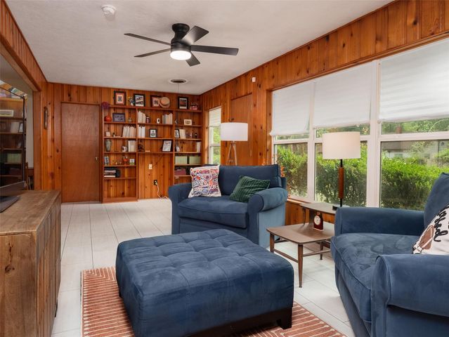 821 NW 20TH TERRACE, Gainesville, FL 32603