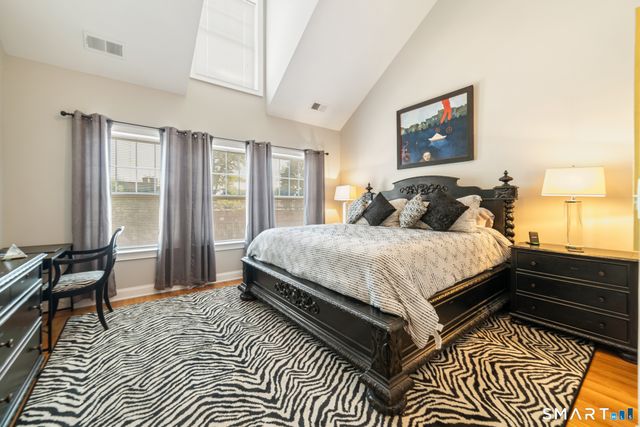 86 Park Place Circle, West Hartford, CT 06110