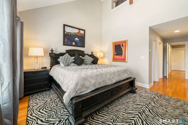 86 Park Place Circle, West Hartford, CT 06110