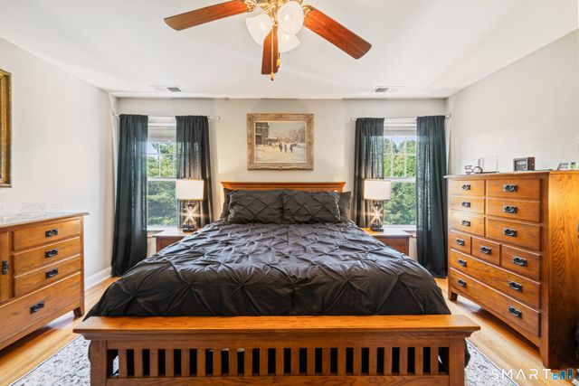 86 Park Place Circle, West Hartford, CT 06110