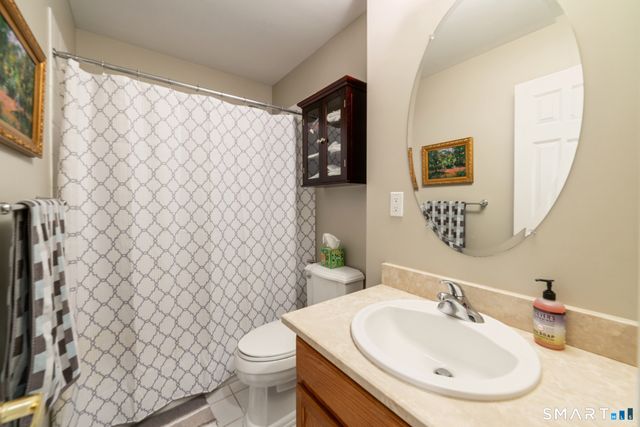 86 Park Place Circle, West Hartford, CT 06110