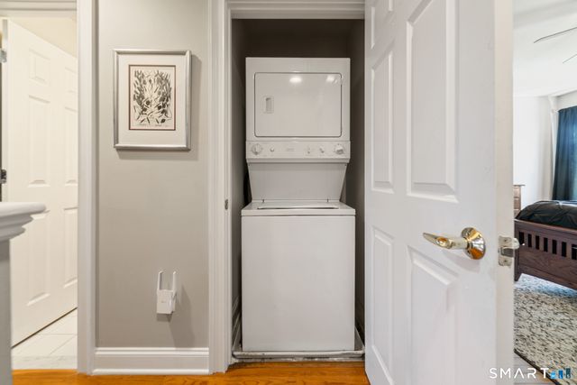 86 Park Place Circle, West Hartford, CT 06110