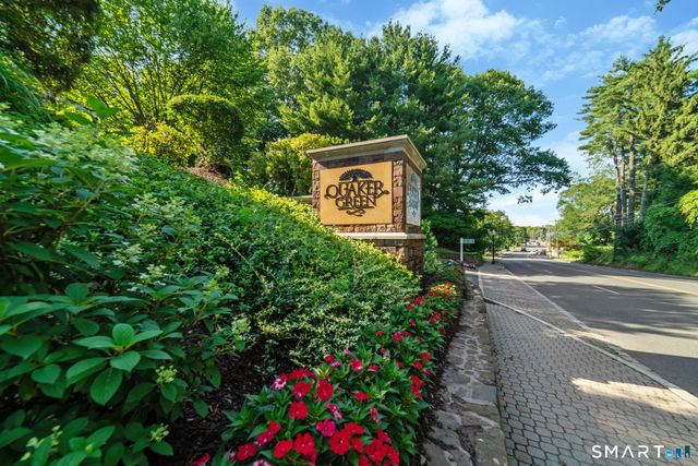 86 Park Place Circle, West Hartford, CT 06110