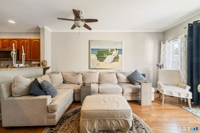 86 Park Place Circle, West Hartford, CT 06110