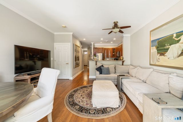 86 Park Place Circle, West Hartford, CT 06110