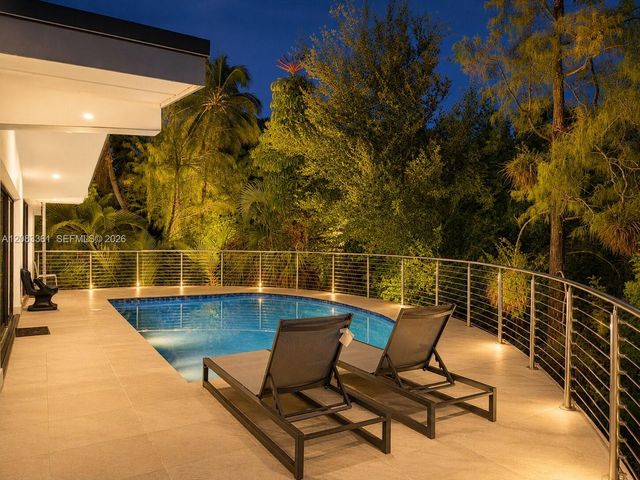 6025 SW 72nd Avenue, Miami, FL 33143