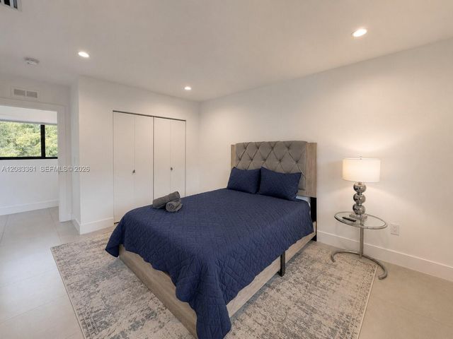 6025 SW 72nd Avenue, Miami, FL 33143