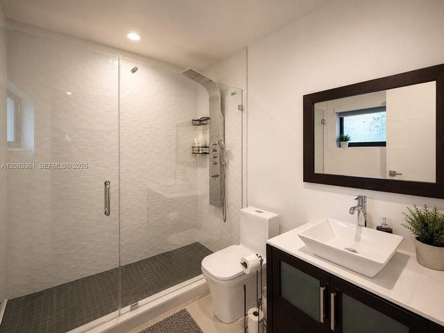 6025 SW 72nd Avenue, Miami, FL 33143