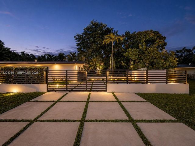 6025 SW 72nd Avenue, Miami, FL 33143