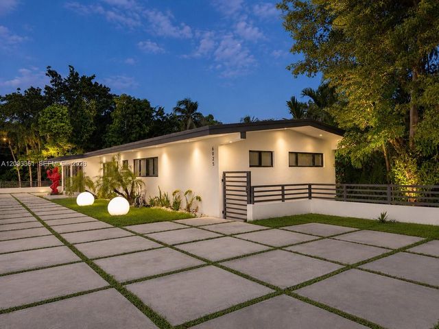 6025 SW 72nd Avenue, Miami, FL 33143