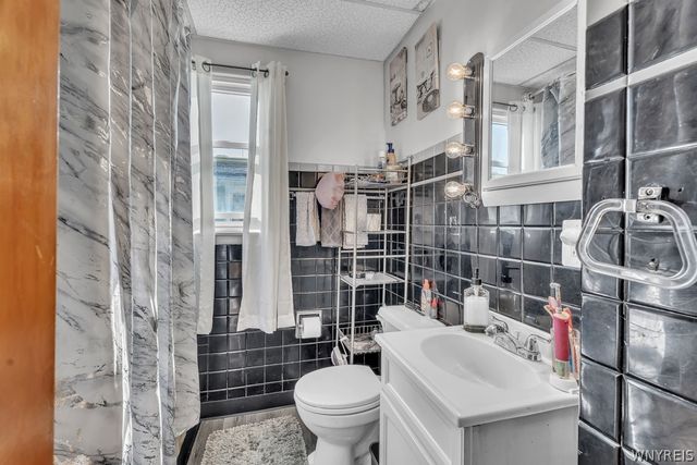 94 Connelly Avenue, Buffalo, NY 14215