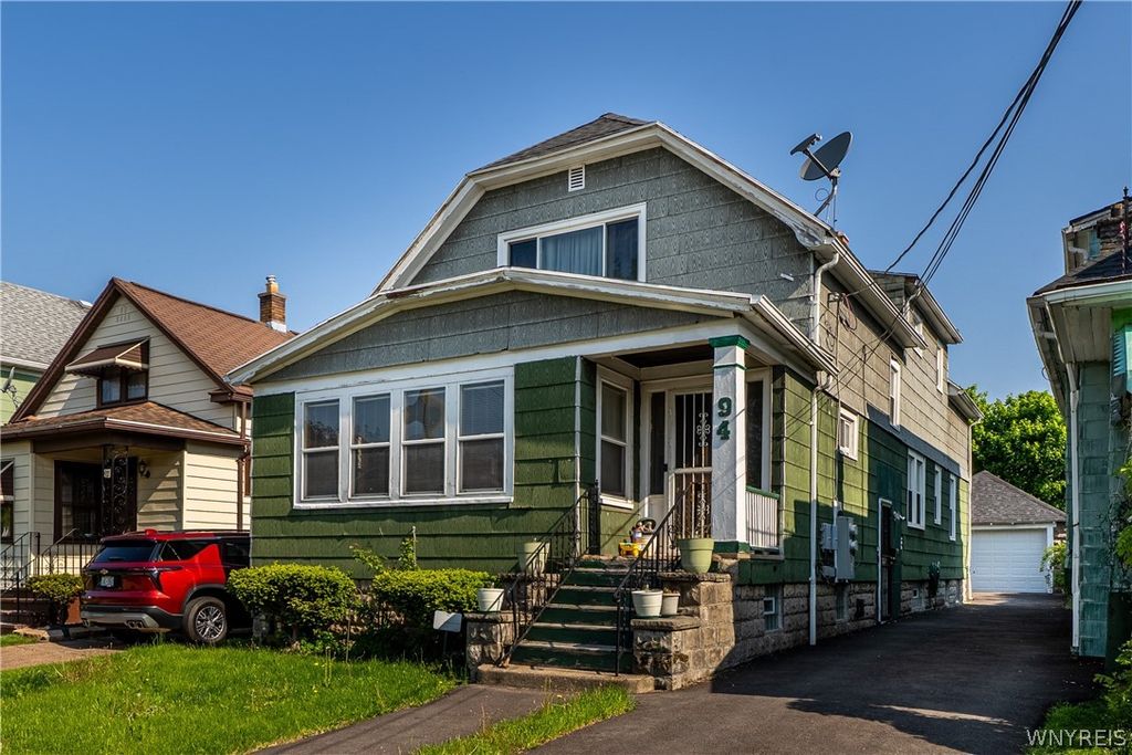 94 Connelly Avenue, Buffalo, NY 14215