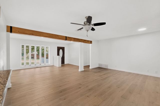 906 Pinedale Lane, Dallas, TX 75241