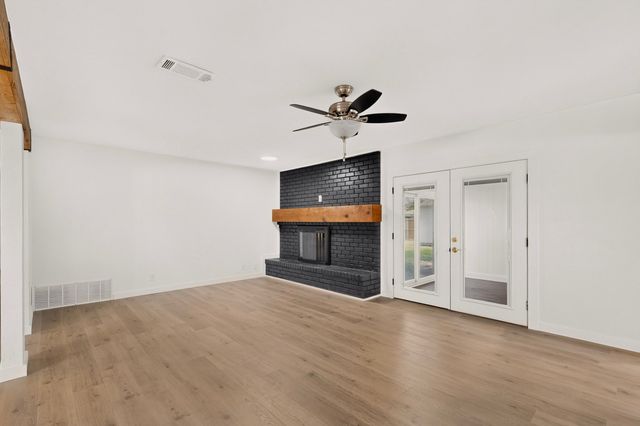 906 Pinedale Lane, Dallas, TX 75241