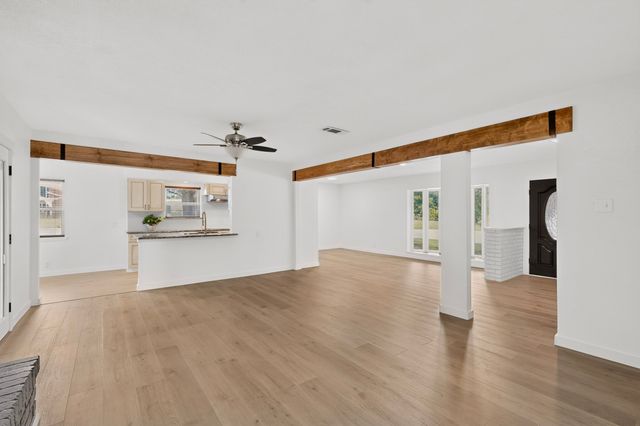 906 Pinedale Lane, Dallas, TX 75241