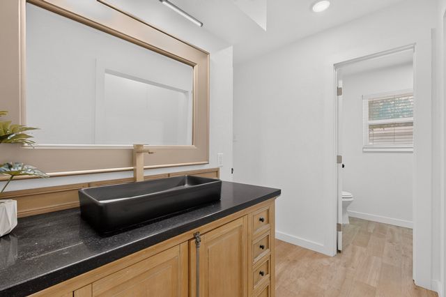 906 Pinedale Lane, Dallas, TX 75241