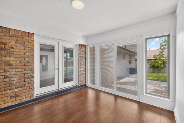 906 Pinedale Lane, Dallas, TX 75241