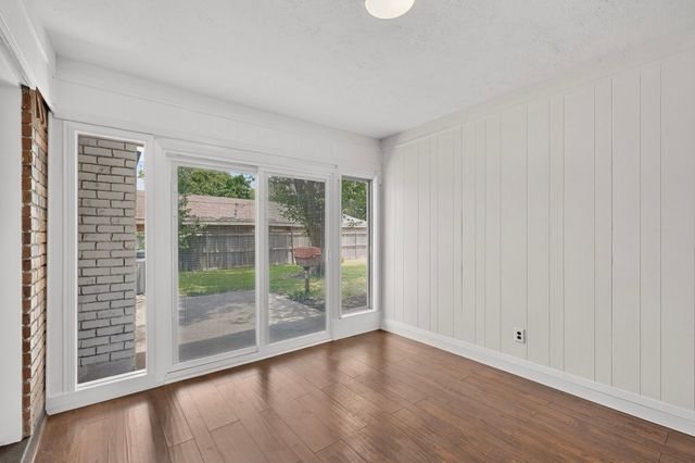 906 Pinedale Lane, Dallas, TX 75241