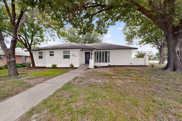 906 Pinedale Lane, Dallas, TX 75241