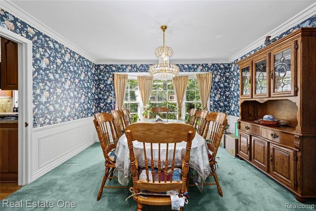 69 Willow Tree Place, Grosse Pointe Shores, MI 48236