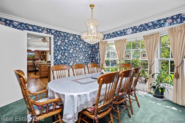 69 Willow Tree Place, Grosse Pointe Shores, MI 48236