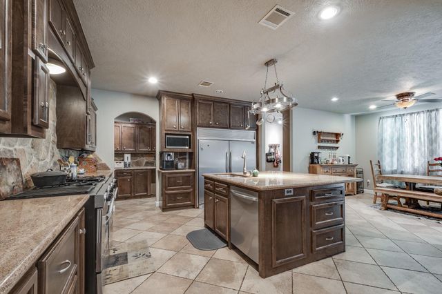 12588 Fm 1008, Dayton, TX 77535