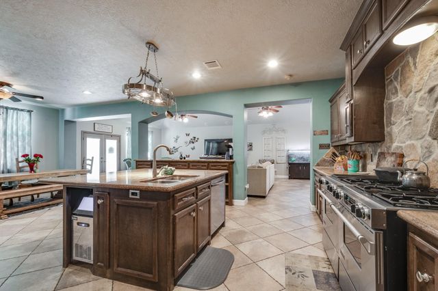 12588 Fm 1008, Dayton, TX 77535
