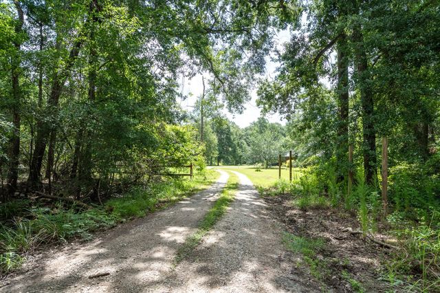 12588 Fm 1008, Dayton, TX 77535