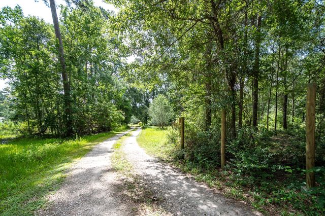 12588 Fm 1008, Dayton, TX 77535