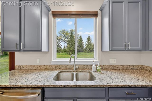 54908 N Grenelefe Circle W, Lyon Charter Township, MI 48178