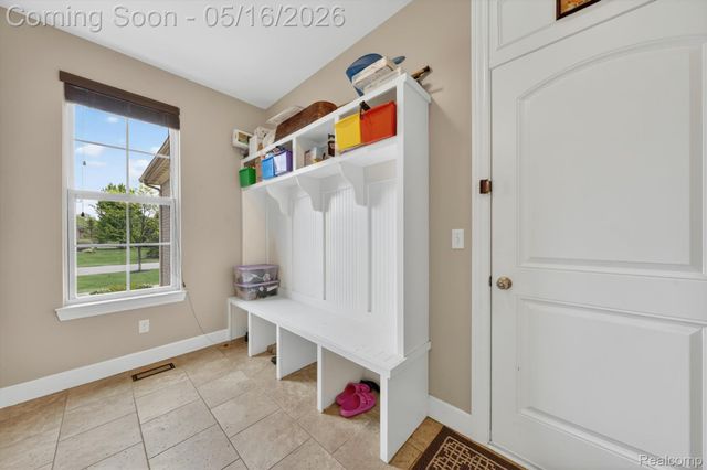 54908 N Grenelefe Circle W, Lyon Charter Township, MI 48178