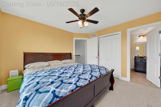 54908 N Grenelefe Circle W, Lyon Charter Township, MI 48178