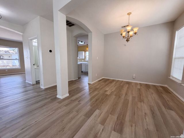 5759 MIDCROWN DR, San Antonio, TX 78218