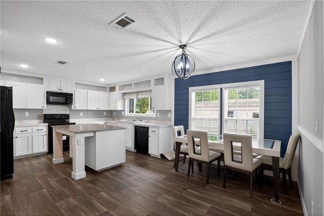6 Breezewood Drive, Hampton, GA 30228