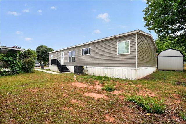 6 Breezewood Drive, Hampton, GA 30228