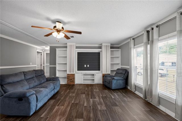 6 Breezewood Drive, Hampton, GA 30228