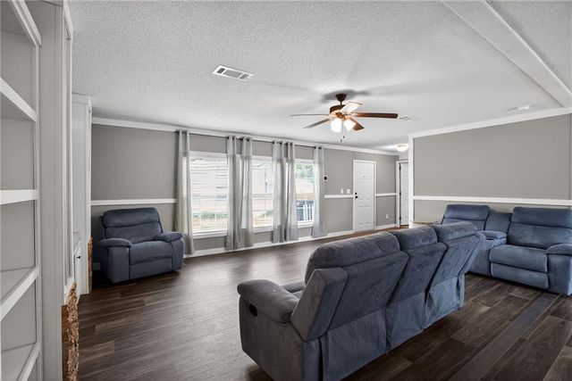 6 Breezewood Drive, Hampton, GA 30228
