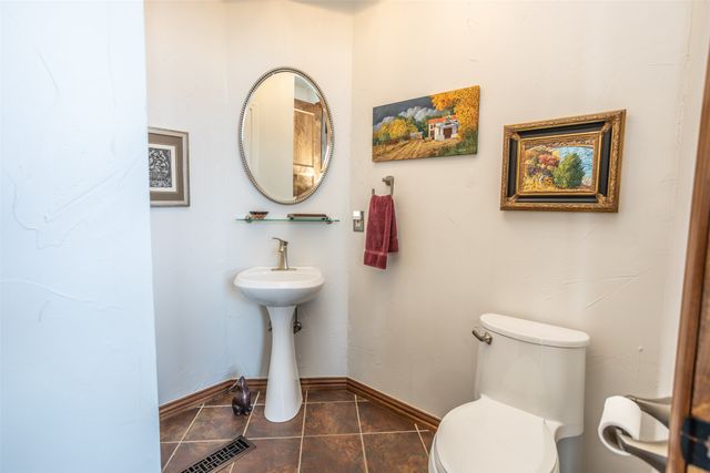 229 Southside Drive, Gainesville, TX 76240