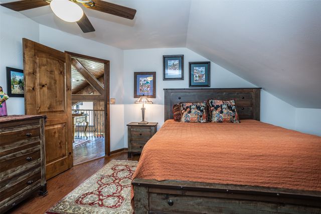 229 Southside Drive, Gainesville, TX 76240
