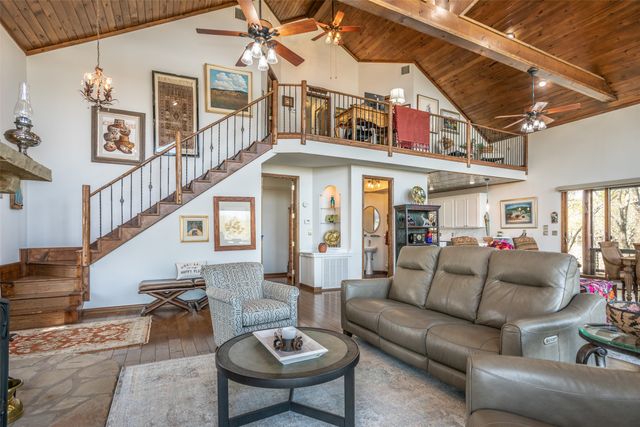 229 Southside Drive, Gainesville, TX 76240