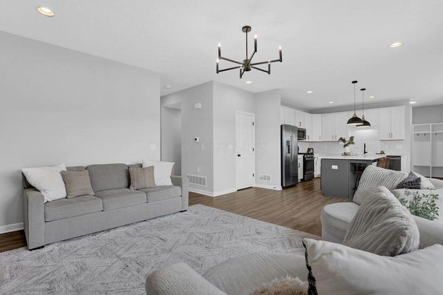 6886 Gelderland Drive, Hilliard, OH 43026