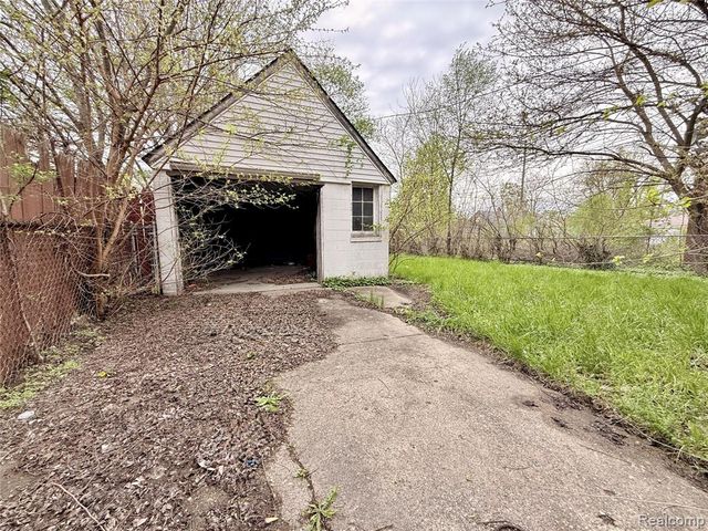 19447 Sunset Street, Detroit, MI 48234