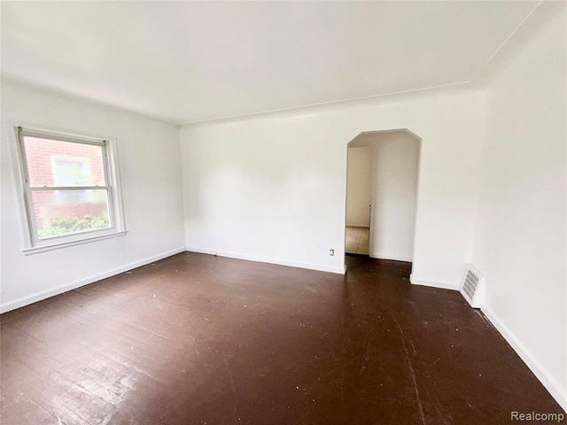 19447 Sunset Street, Detroit, MI 48234