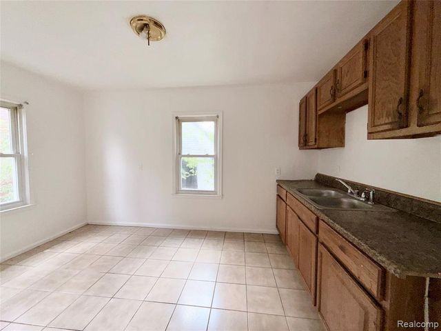 19447 Sunset Street, Detroit, MI 48234