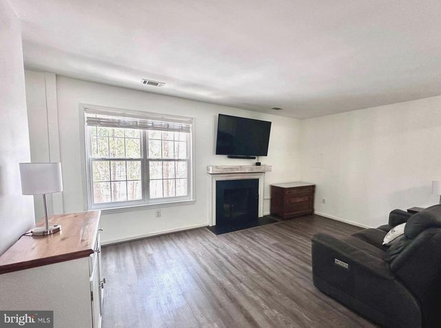 6064 OLD LANDING WAY, Burke, VA 22015