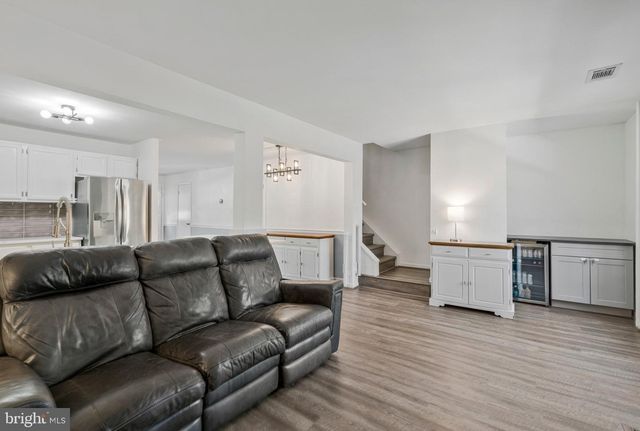 6064 OLD LANDING WAY, Burke, VA 22015