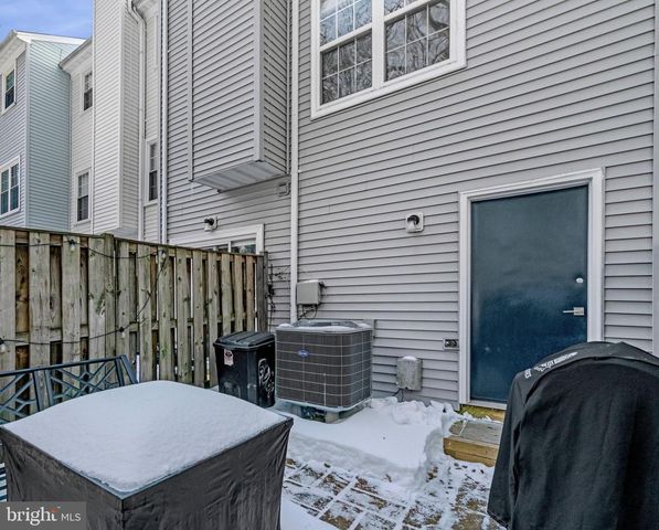 6064 OLD LANDING WAY, Burke, VA 22015