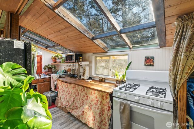 4270 Dexter Drive, Tokeland, WA 98590